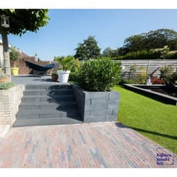 Traptrede 60x30x15 cm indus black kleurecht met facet 2