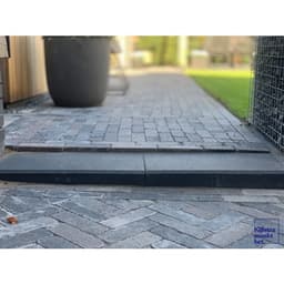 Traptrede 60x30x15 cm indus black kleurecht met facet 3